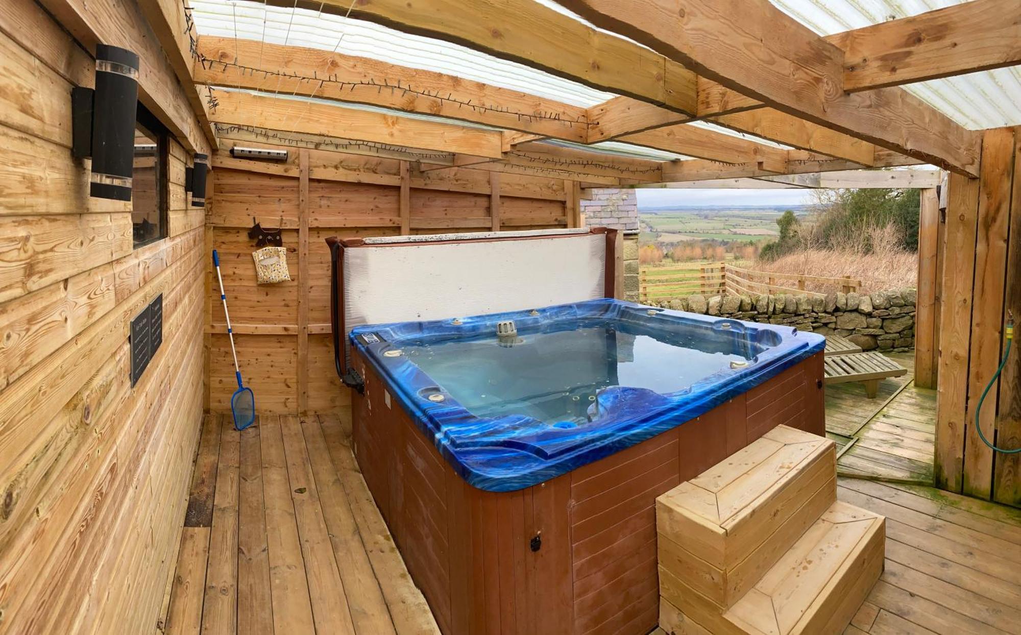 Winnie - Hot Tub, Games Room, Sauna, Large Garden Holiday home
